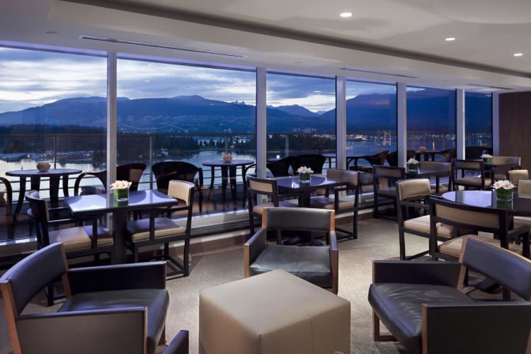 Gold Lounge